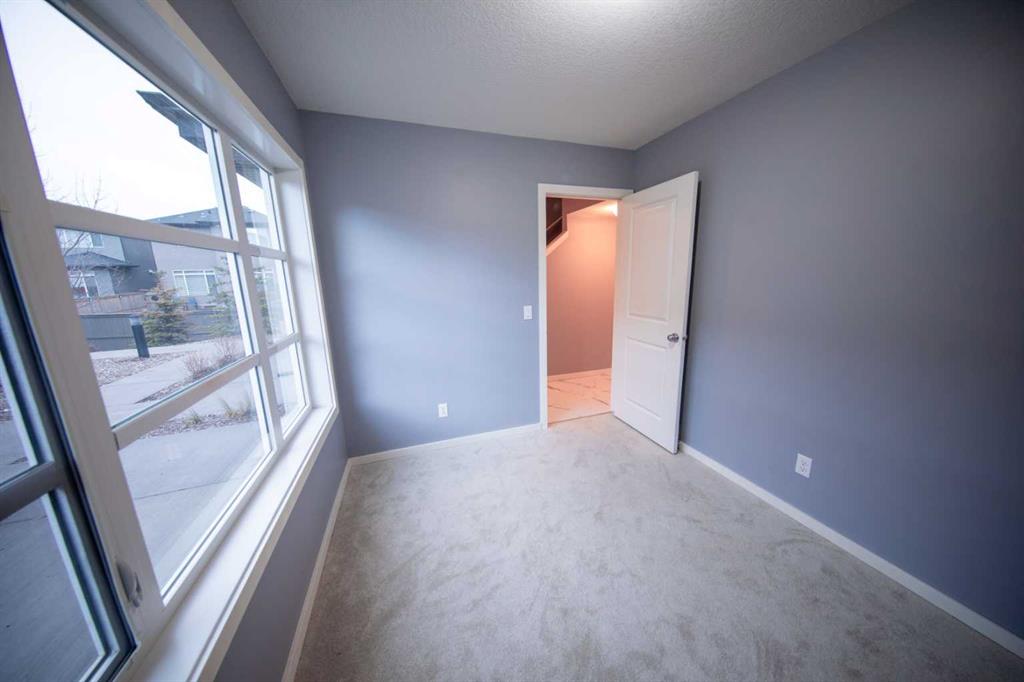 1008 Evansridge Park NW