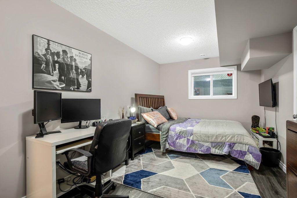 286 Gleneagles View