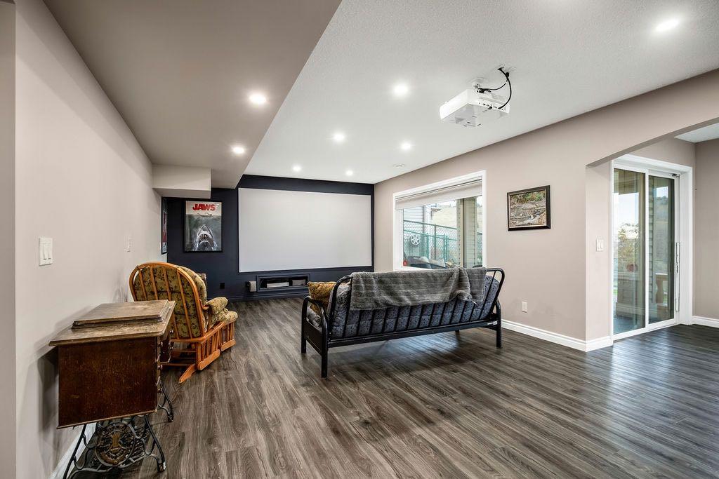 286 Gleneagles View