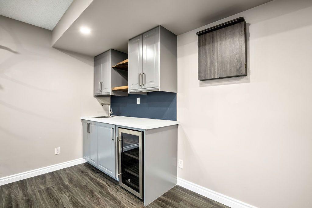 286 Gleneagles View