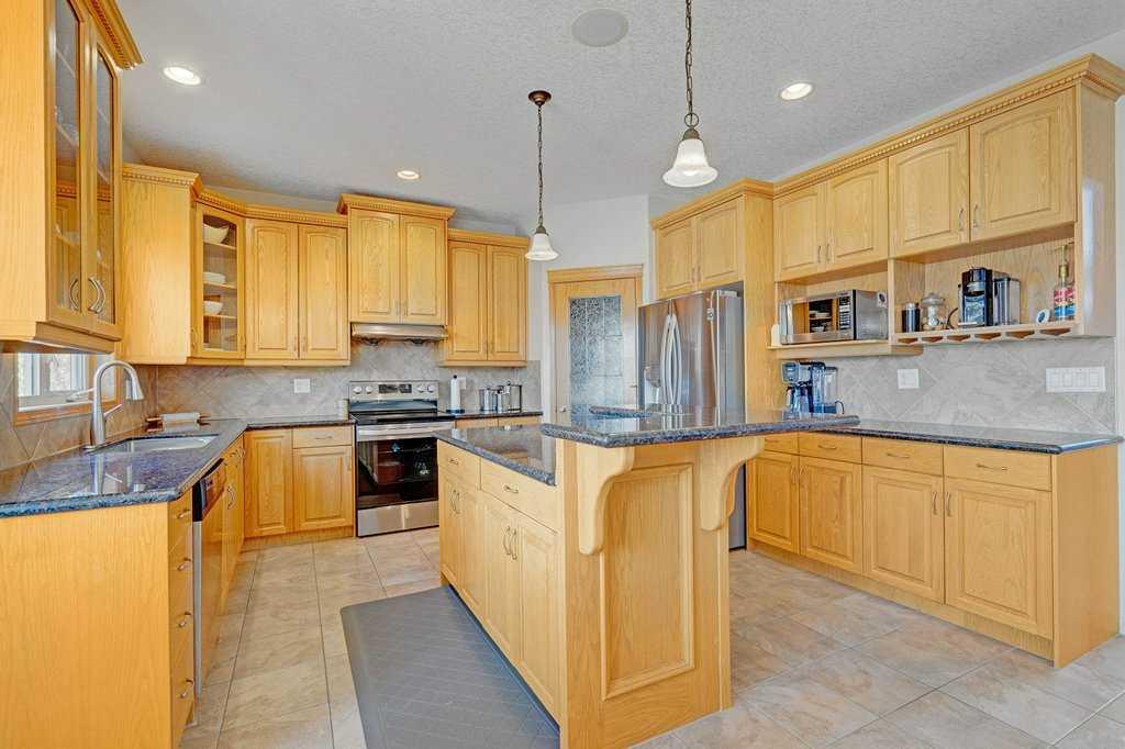 757 Qualicum Beach Bay