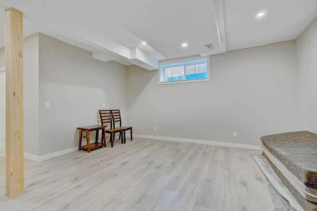 757 Qualicum Beach Bay