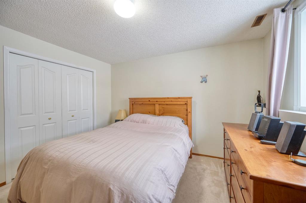 7 Sunset Crescent