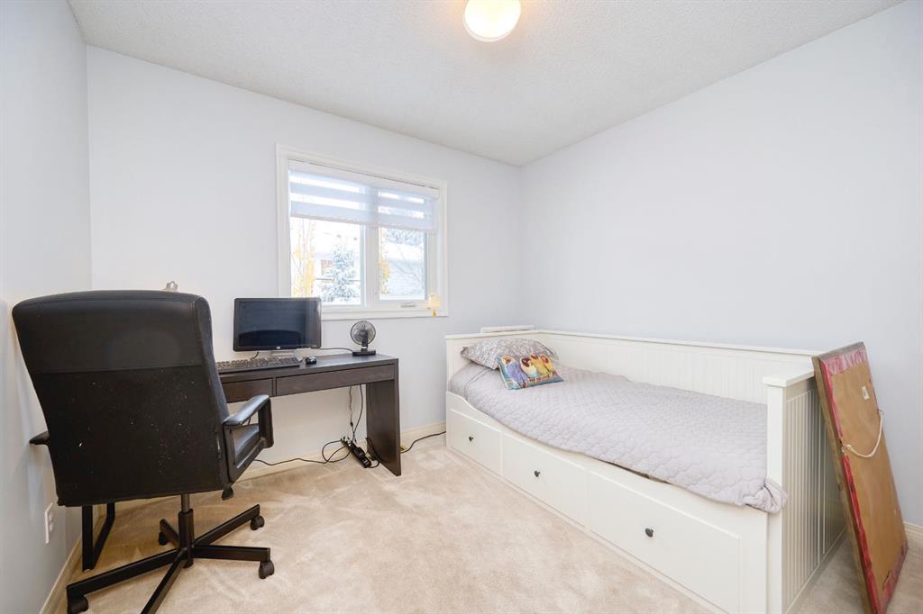 7 Sunset Crescent