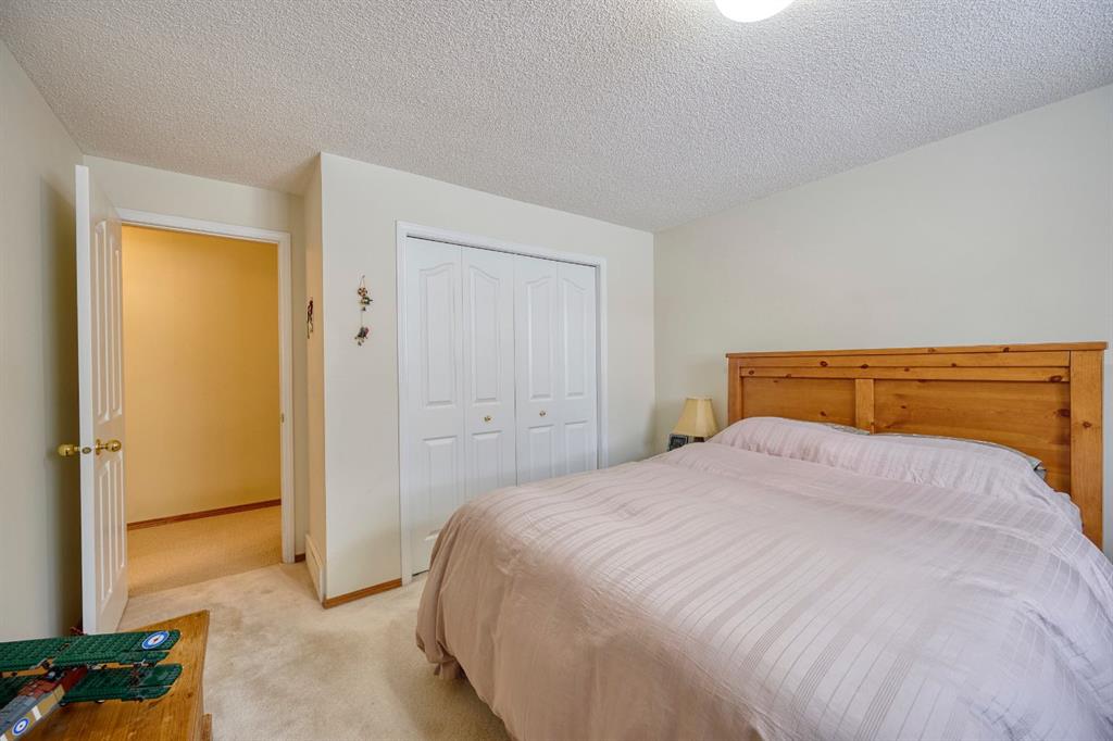 7 Sunset Crescent