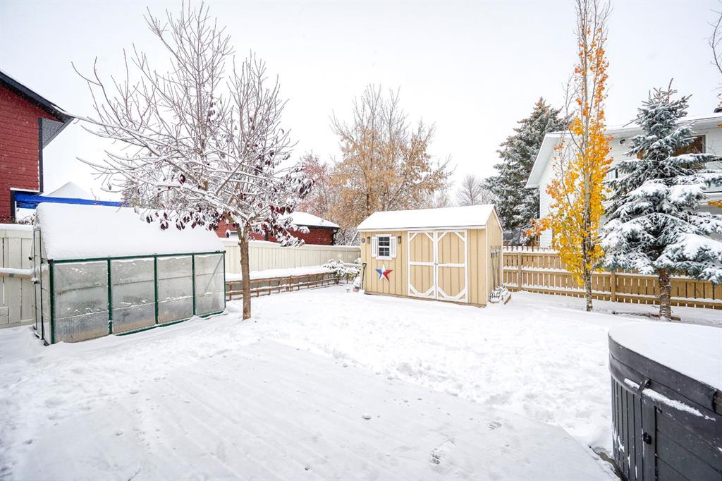 7 Sunset Crescent