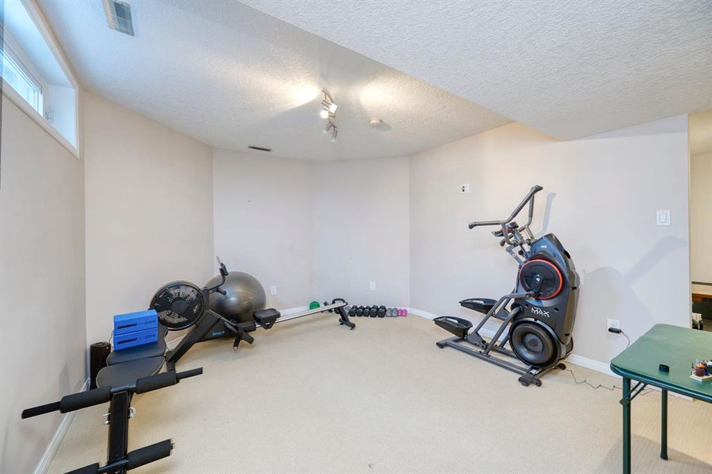 7 Sunset Crescent