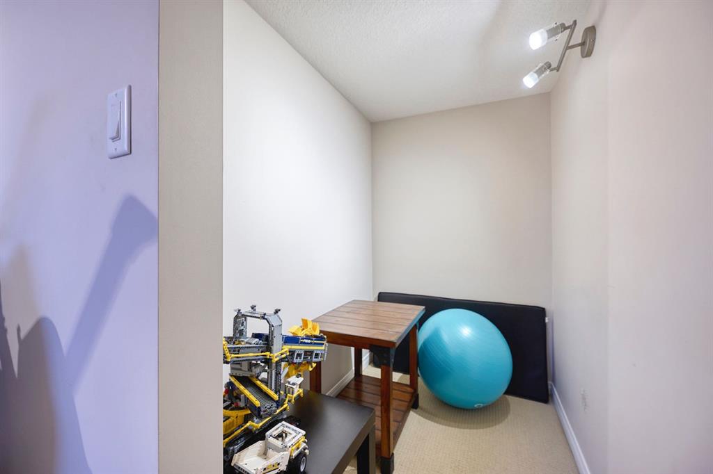 7 Sunset Crescent
