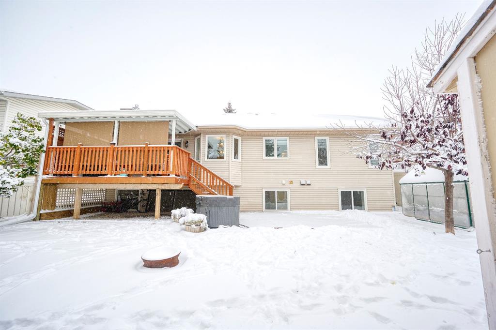 7 Sunset Crescent
