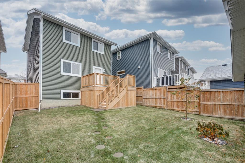 504 River Heights Green