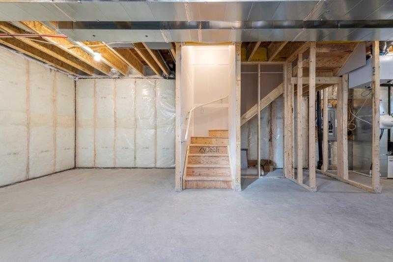 240 Chelsea Manor