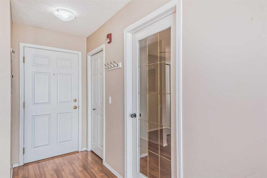 7 Harvest Gold Manor NE, #114