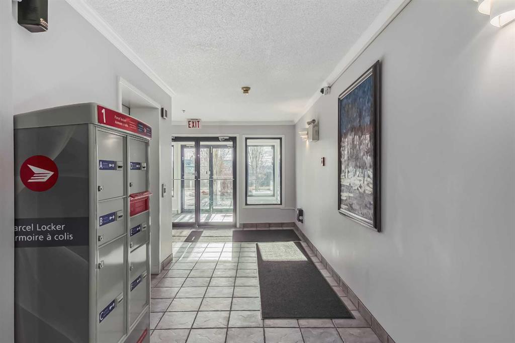 7 Harvest Gold Manor NE, #114