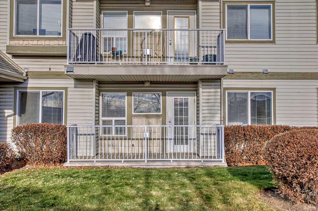 7 Harvest Gold Manor NE, #114
