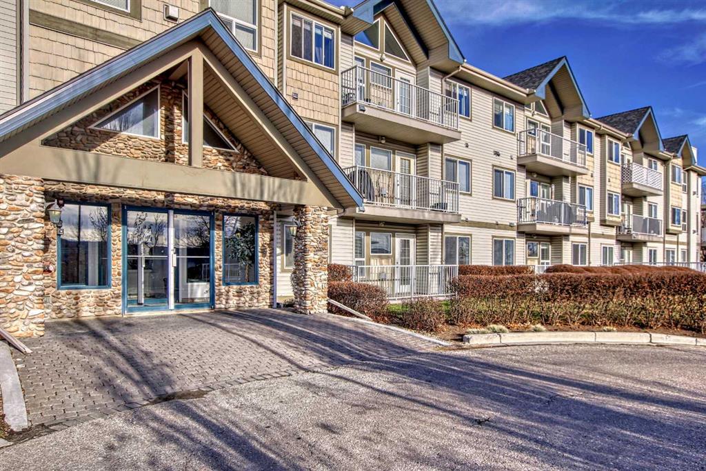 7 Harvest Gold Manor NE, #114