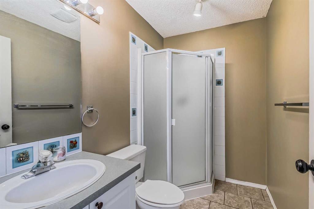 7 Harvest Gold Manor NE, #114
