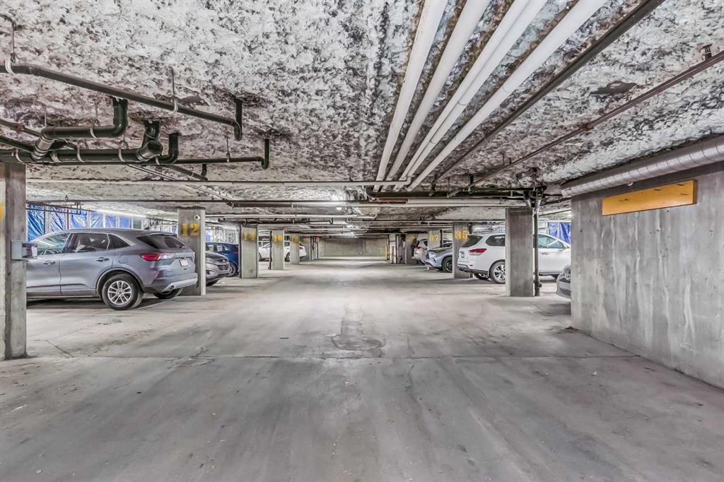 7 Harvest Gold Manor NE, #114