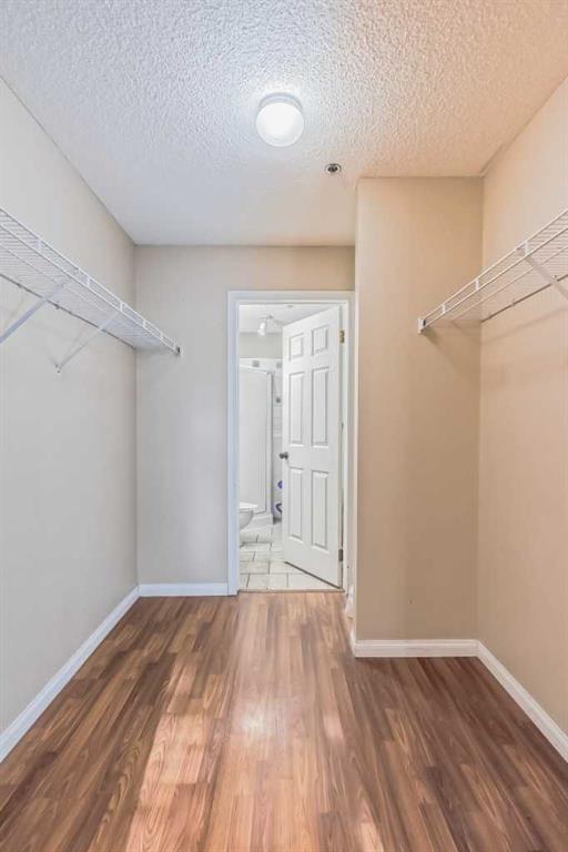 7 Harvest Gold Manor NE, #114