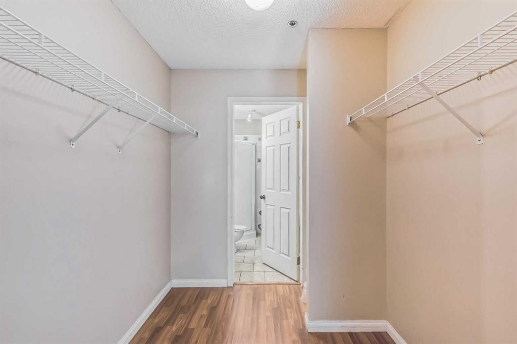 7 Harvest Gold Manor NE, #114