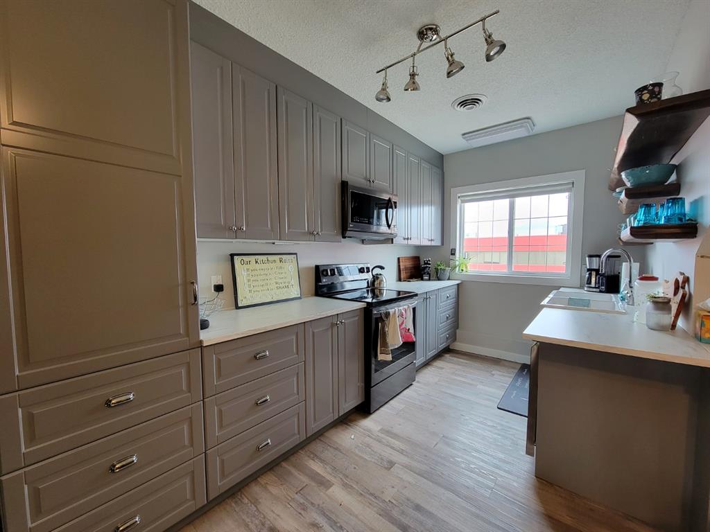 109 Main Street NE, #101, 103, 201, 203