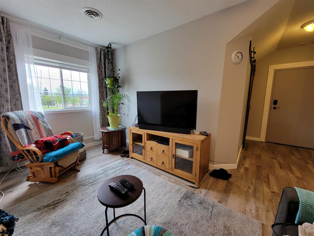 109 Main Street NE, #101, 103, 201, 203
