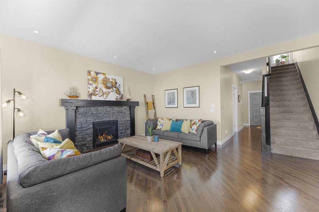 31 Lakewood Mews