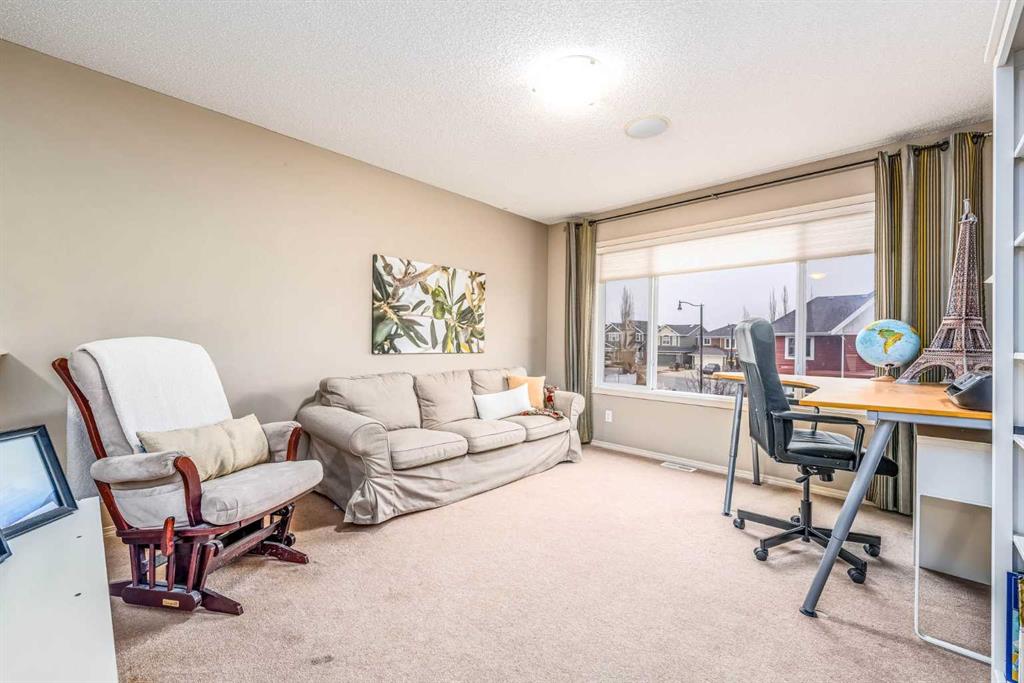 794 River Heights Crescent