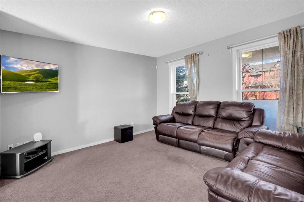 9 Walden Drive SE