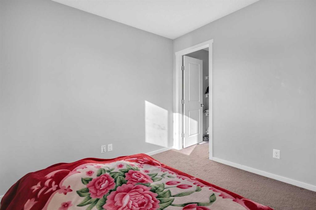 9 Walden Drive SE