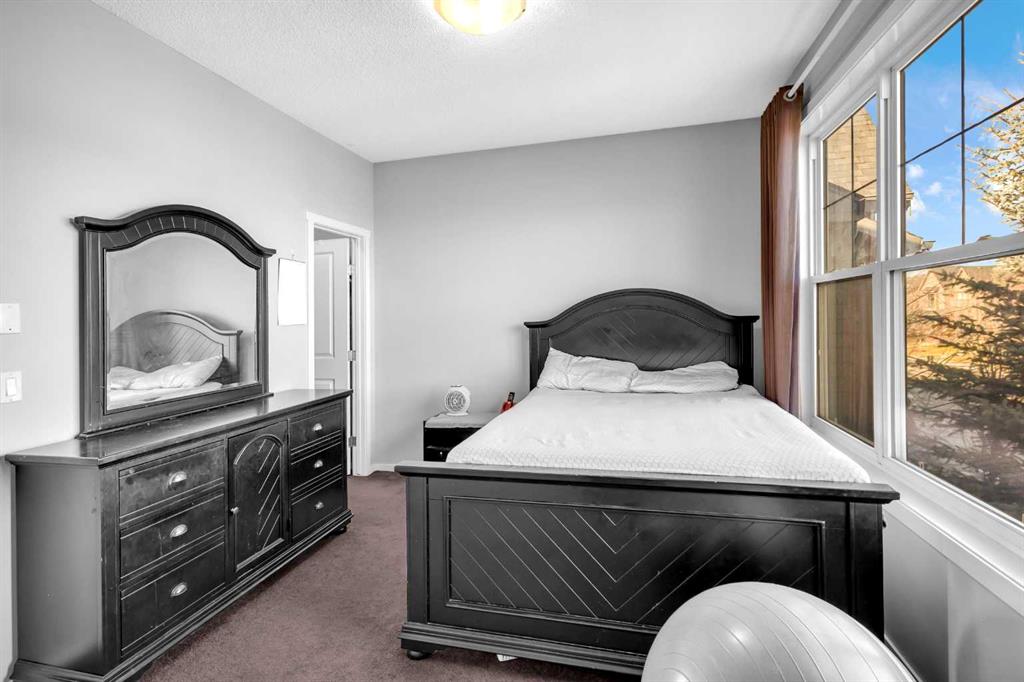 9 Walden Drive SE