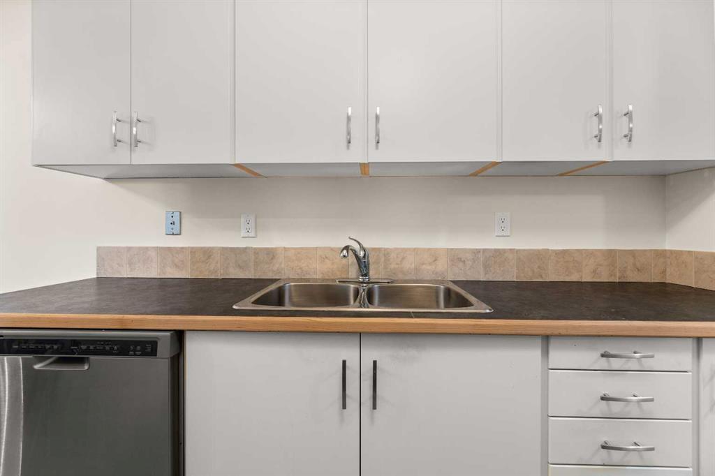 6108 53 Street, #223