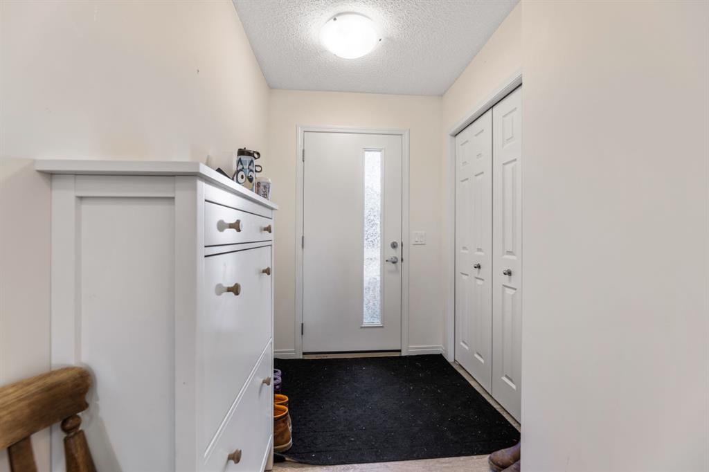 105 CARRINGVUE Park NW