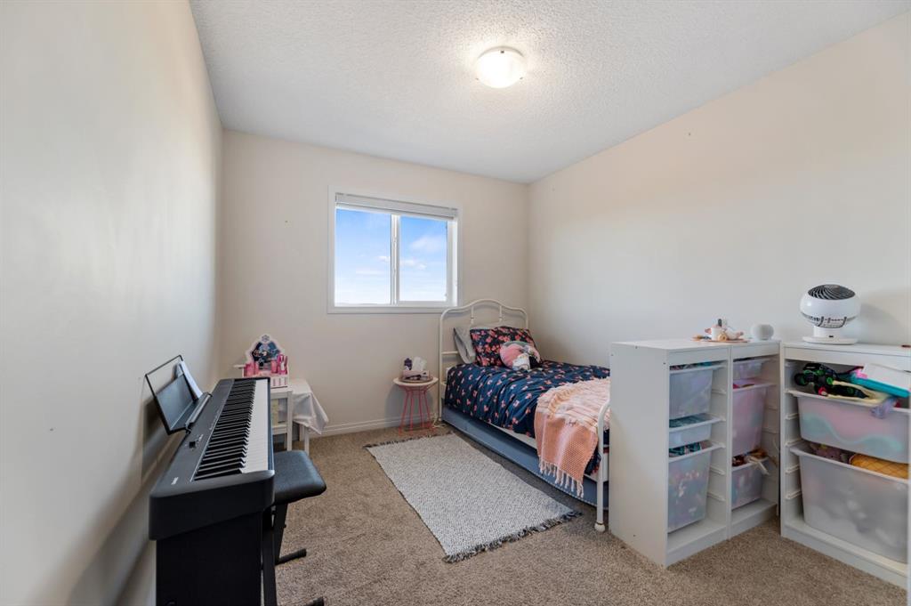 105 CARRINGVUE Park NW