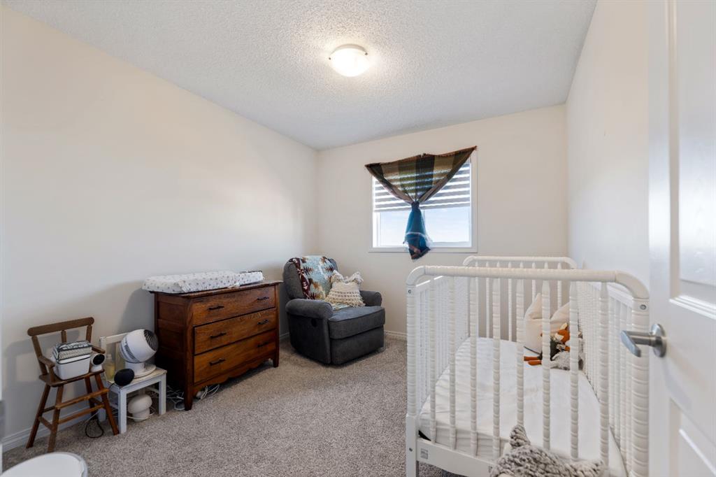105 CARRINGVUE Park NW