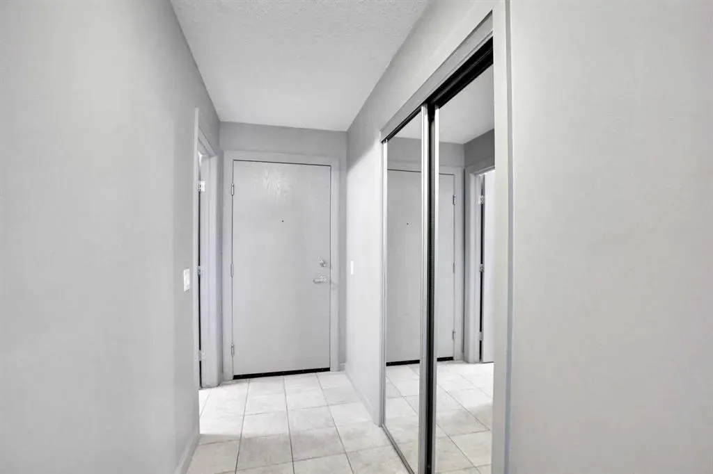 1410 1 Street SE, #210