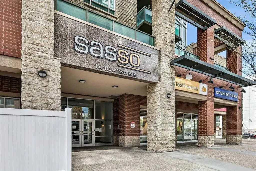 1410 1 Street SE, #210