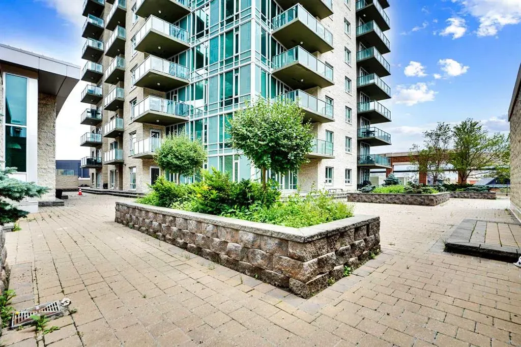 1410 1 Street SE, #210