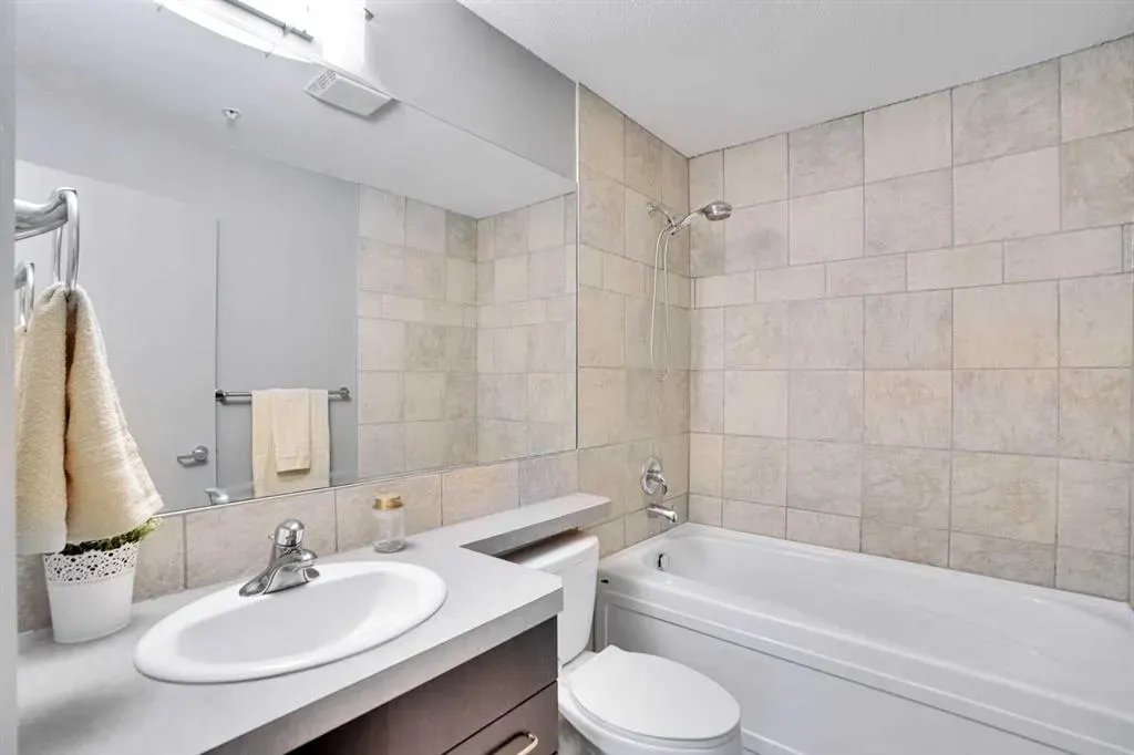 1410 1 Street SE, #210