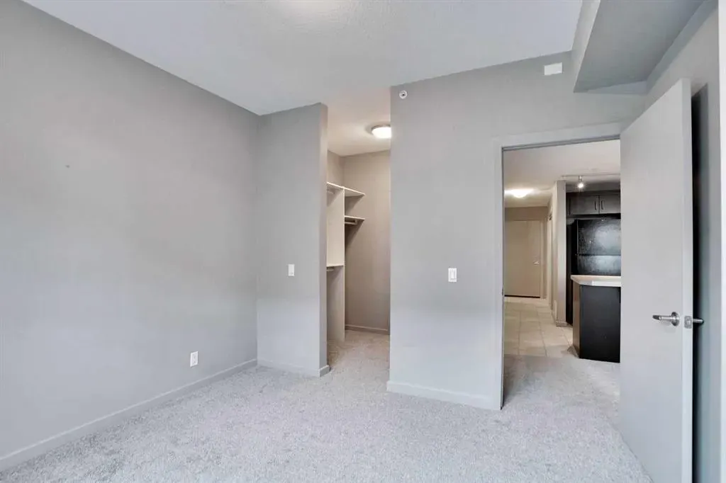 1410 1 Street SE, #210
