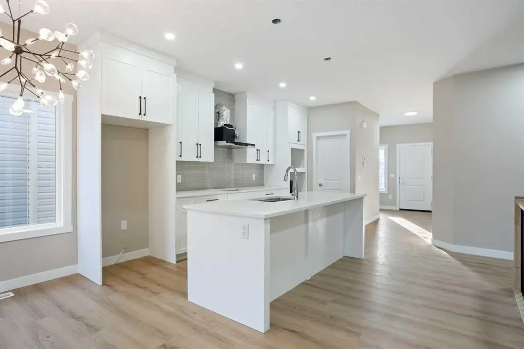 906 Macleod Trail SW