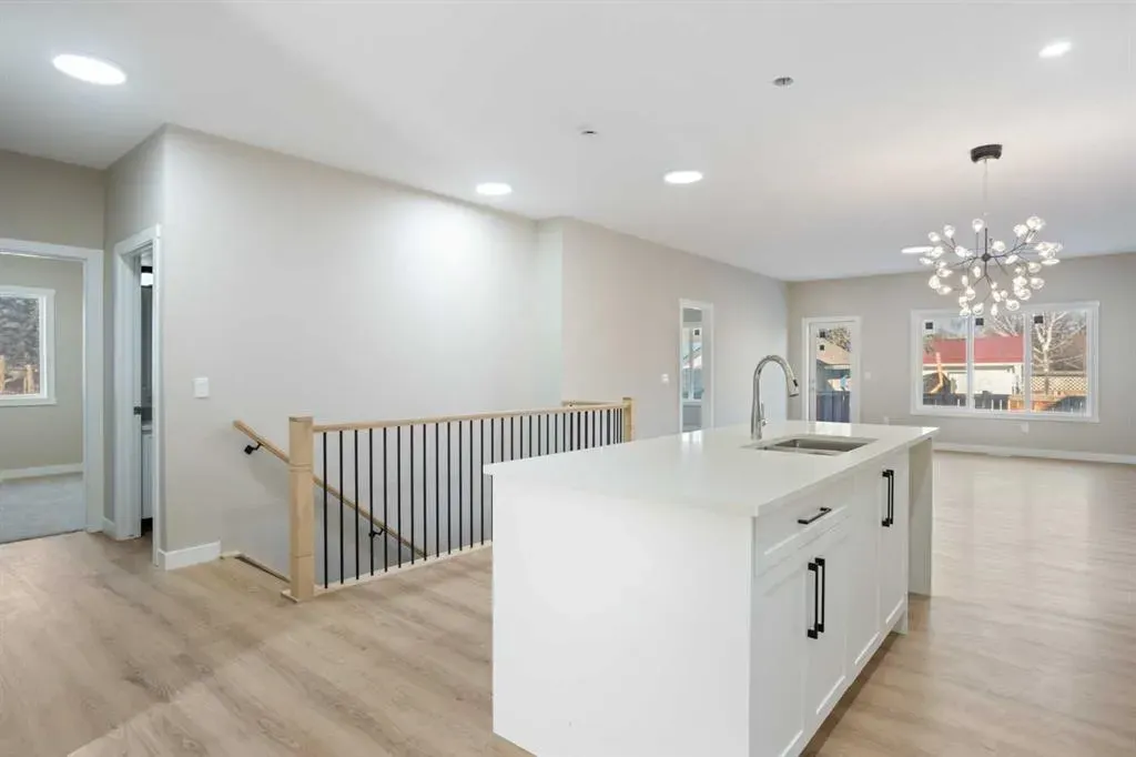 906 Macleod Trail SW