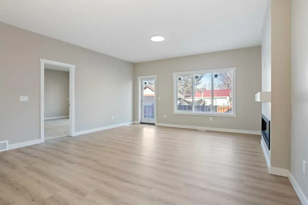 906 Macleod Trail SW