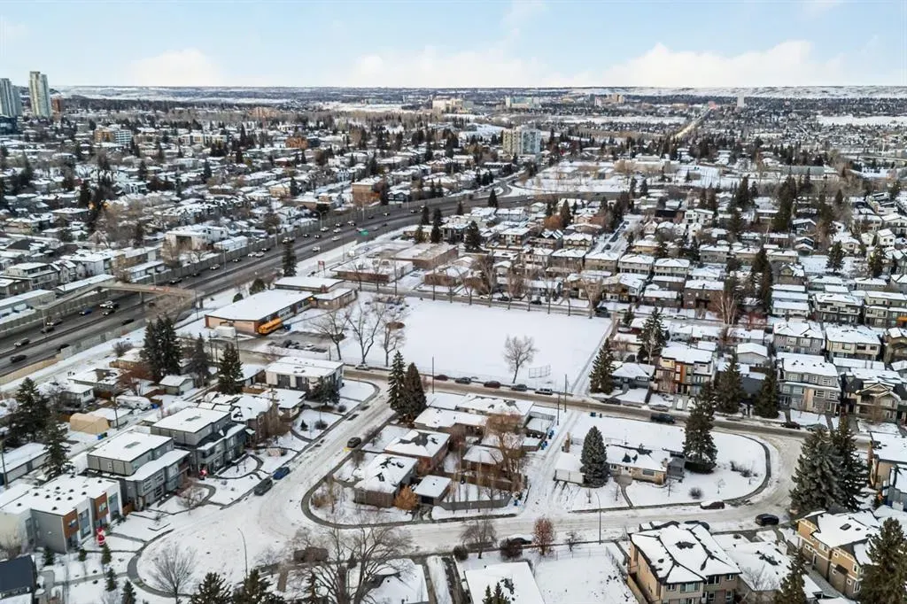 2220 26 Avenue SW, #5