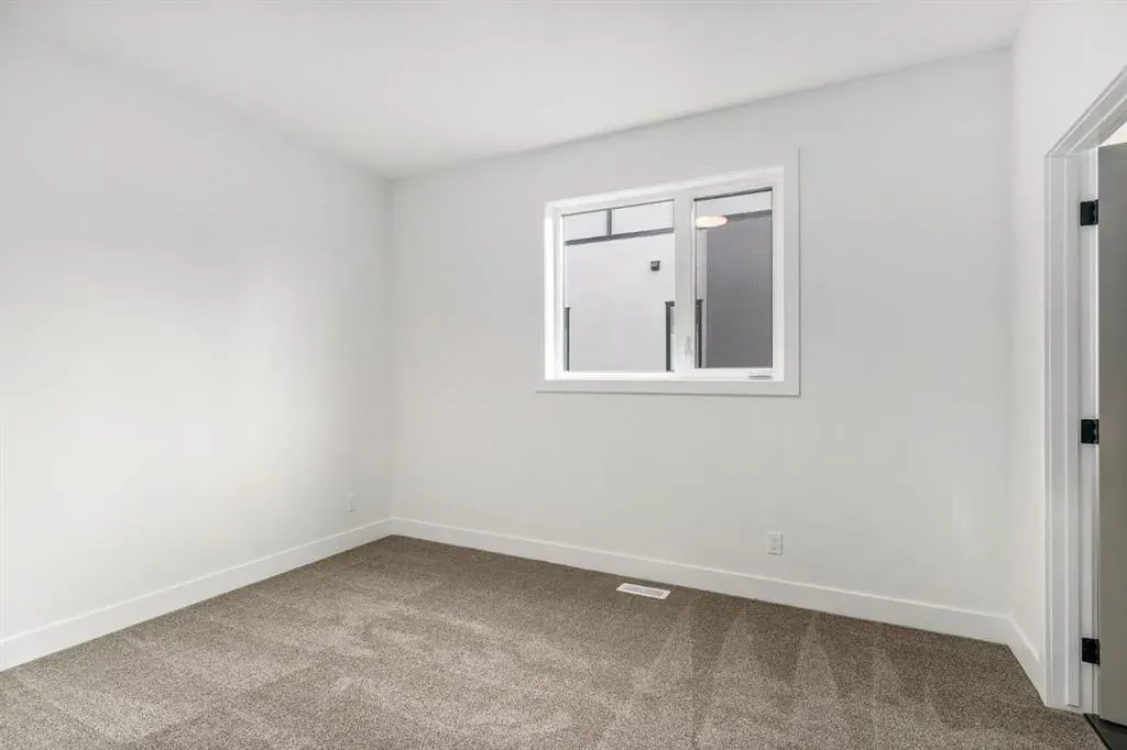 2220 26 Avenue SW, #5