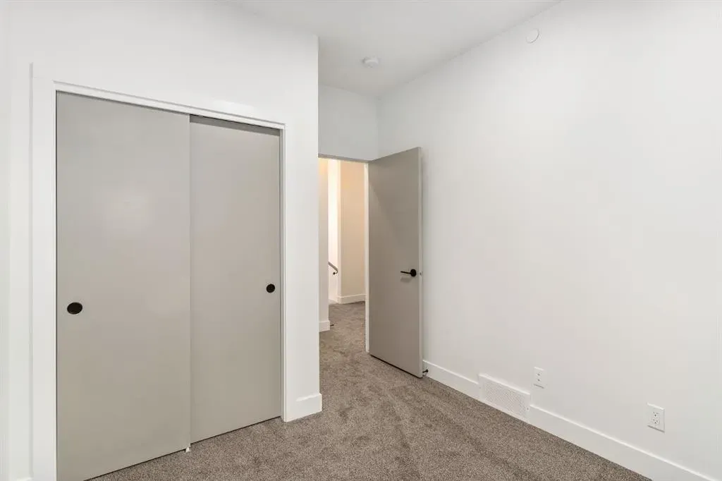 2220 26 Avenue SW, #5