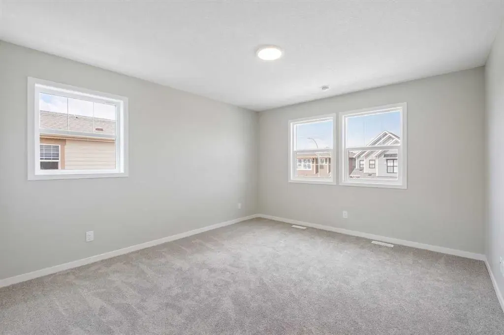 324 Magnolia Crescent SE