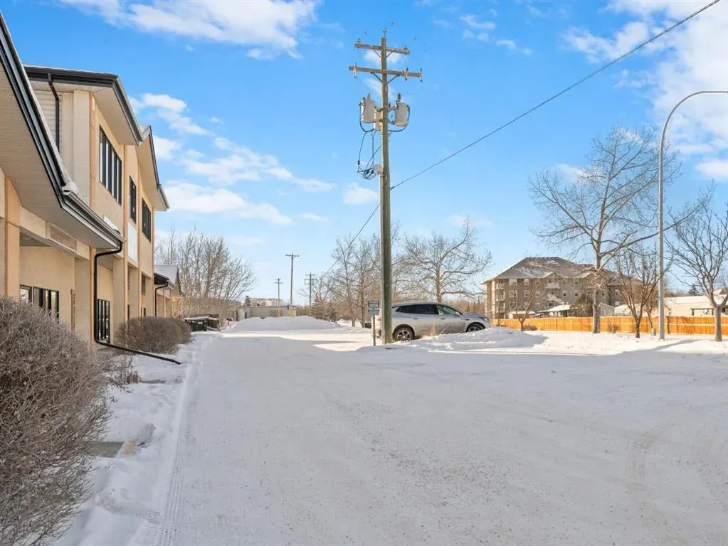 14 Crystalridge Drive, #200