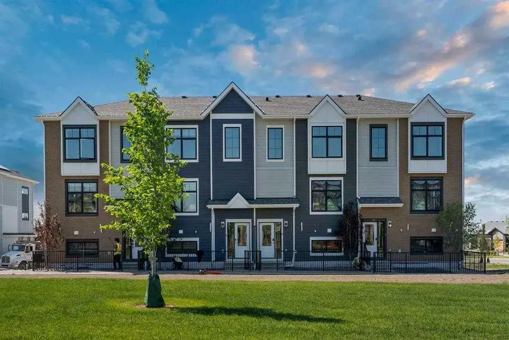 595 Mahogany Road SE, #310