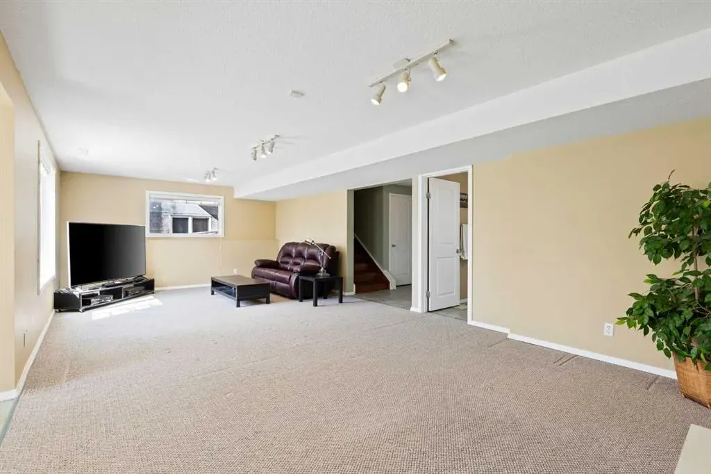 83 Hillview Road