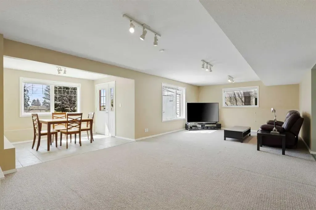 83 Hillview Road